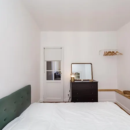 Nice 32 M Renovated And With Comfort In Apartment Paris